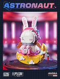 LOZ Blue And White Porcelain Astronaut (1753) Astronaut Bunny (1754)